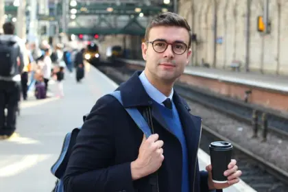 Оливер Уитмор